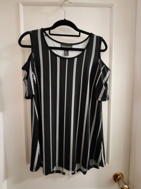 Frank Lyman Design Black & White Striped Cold-Shoulder Women's Top